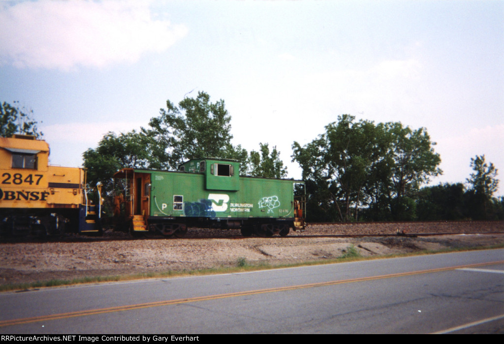 BN Caboose #12416